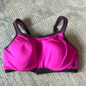 Excellent condition natori sports bra